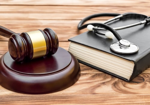 5 Essential Qualifications to Look for in a Medical Malpractice Lawyer